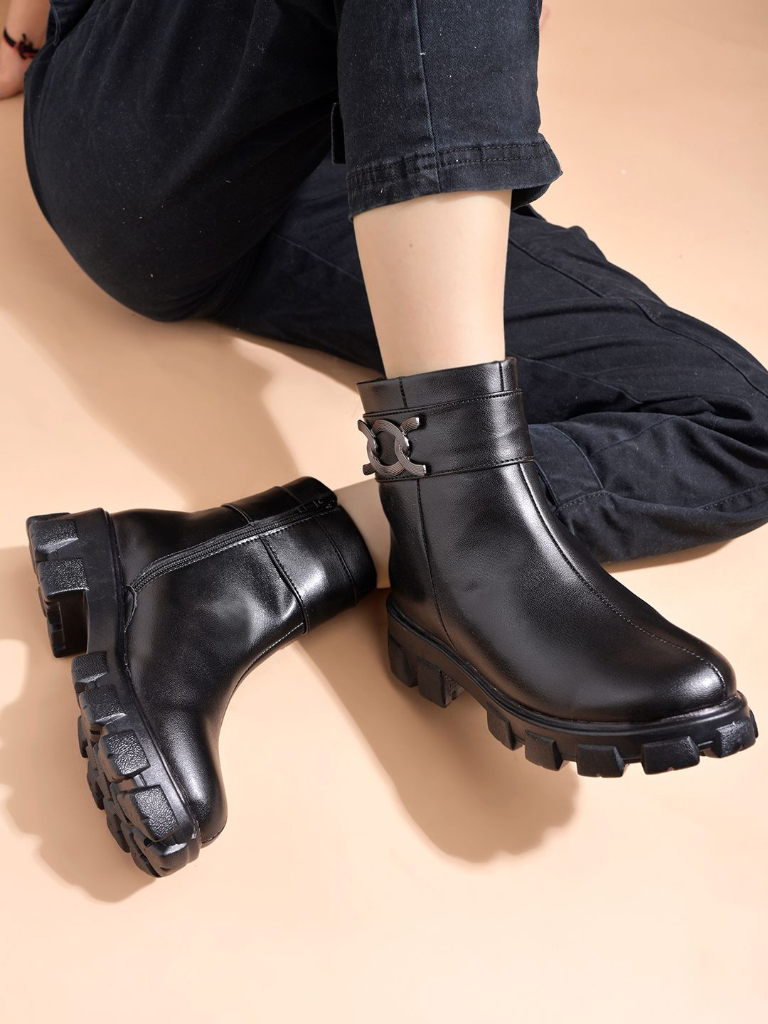 Shoetopia Women Block-Heeled Casual Boots