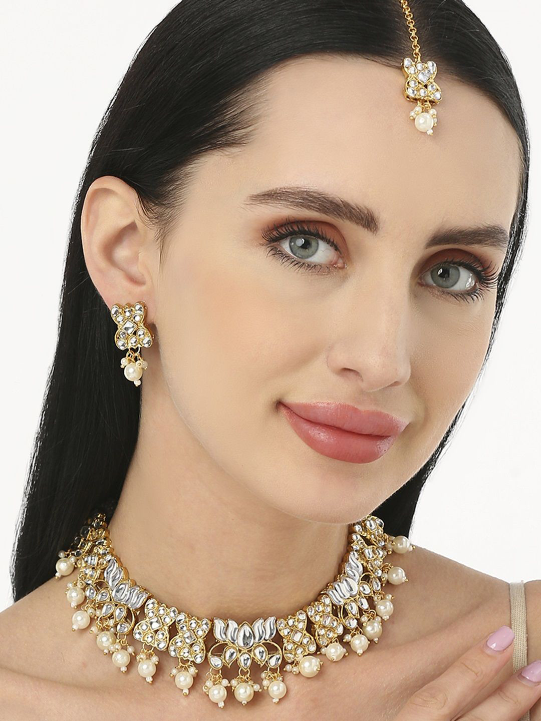 OOMPH kundan Studded & Pearls Lotus Design Jewellery Set