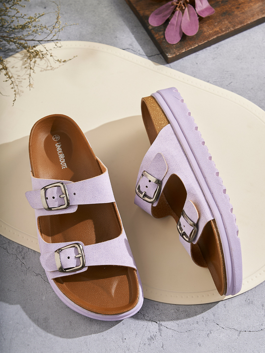 UNDERROUTE Women Comfort Sandals