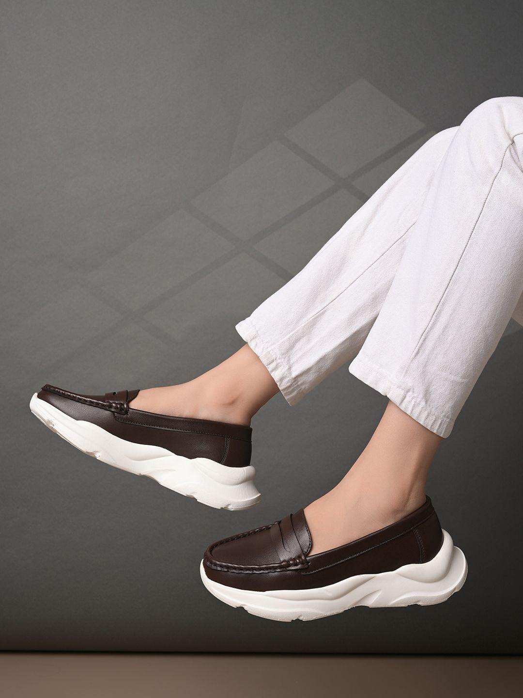 The Roadster Lifestyle Co Women Light Weighted Casual Sneakers