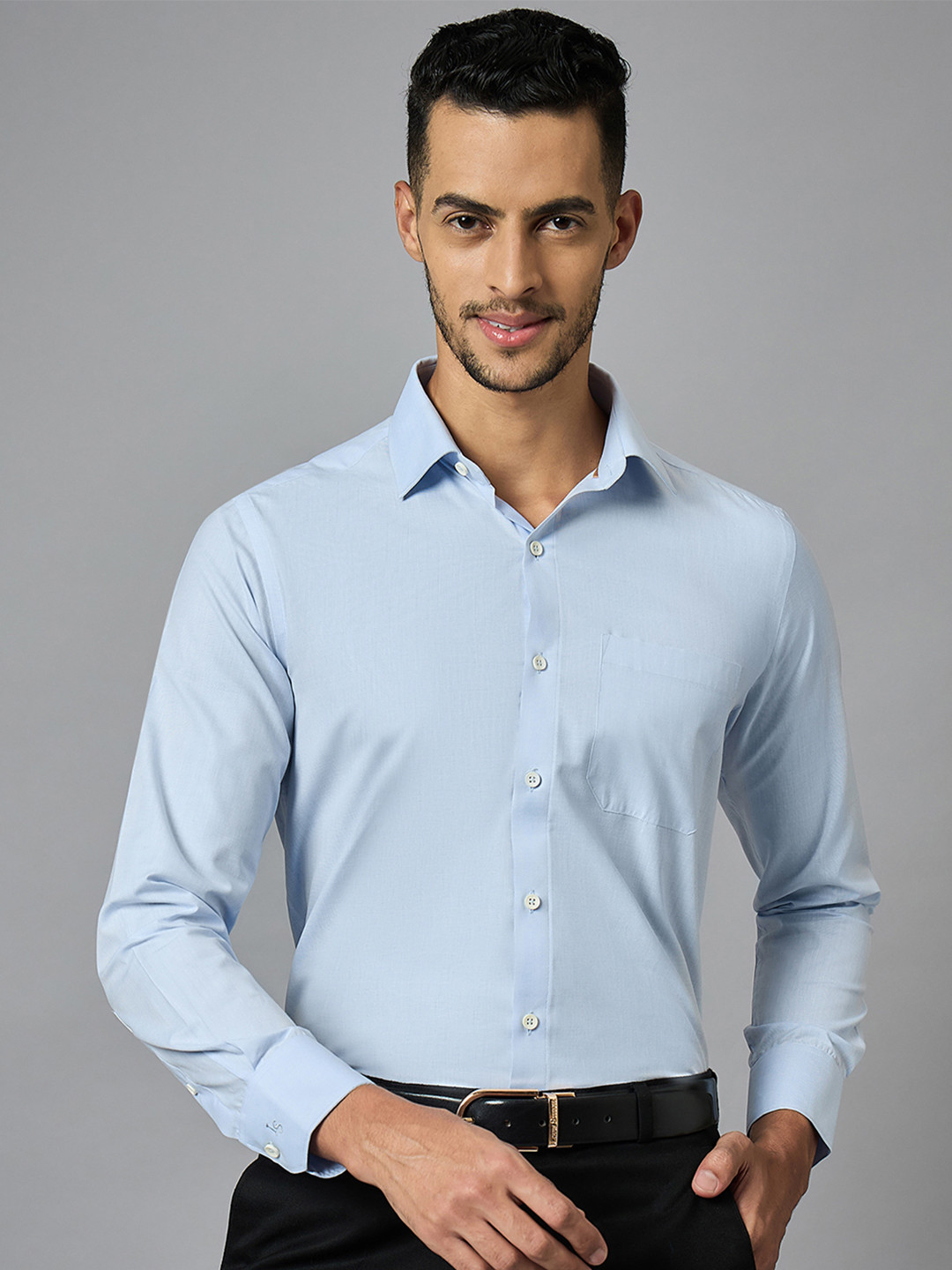 LOUIS STITCH Men Classic Blue Spread Collar Solid Polycotton Formal Shirt