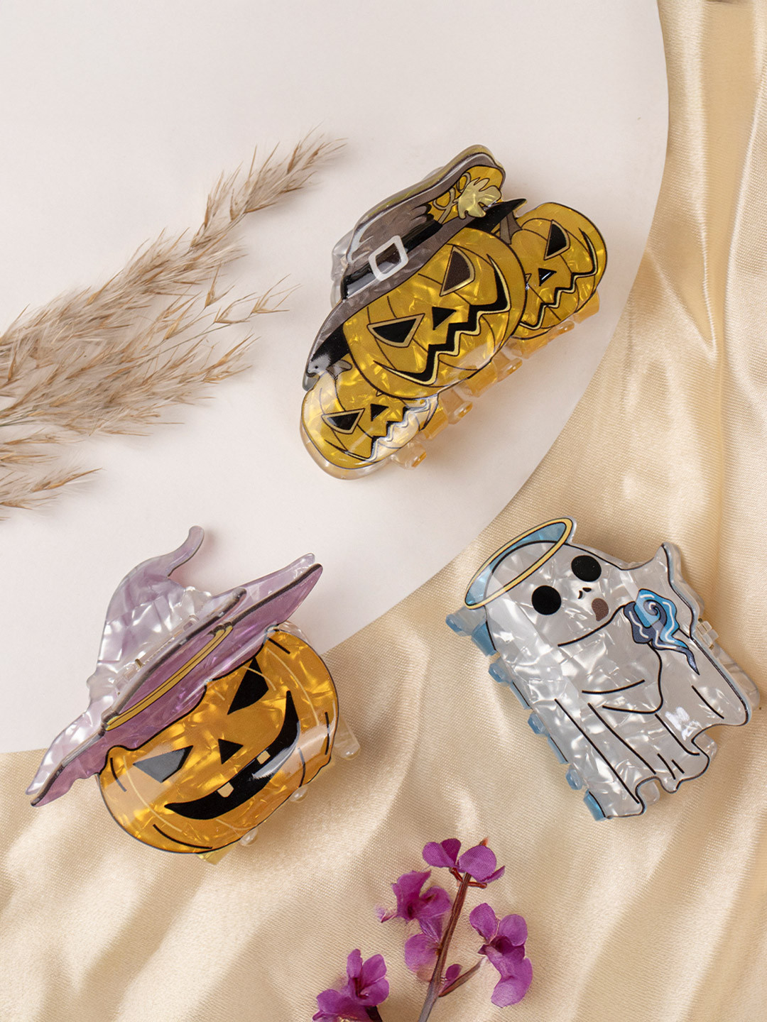 Radhu & Kabby Set of 3 Women Spooky Halloween Claw Clip