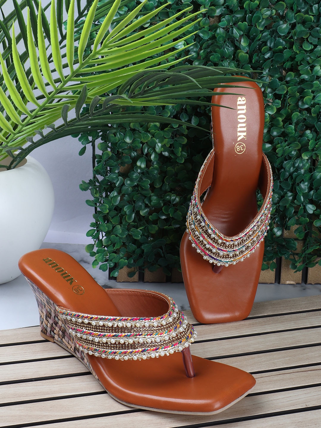 Myntra anouk footwear shop