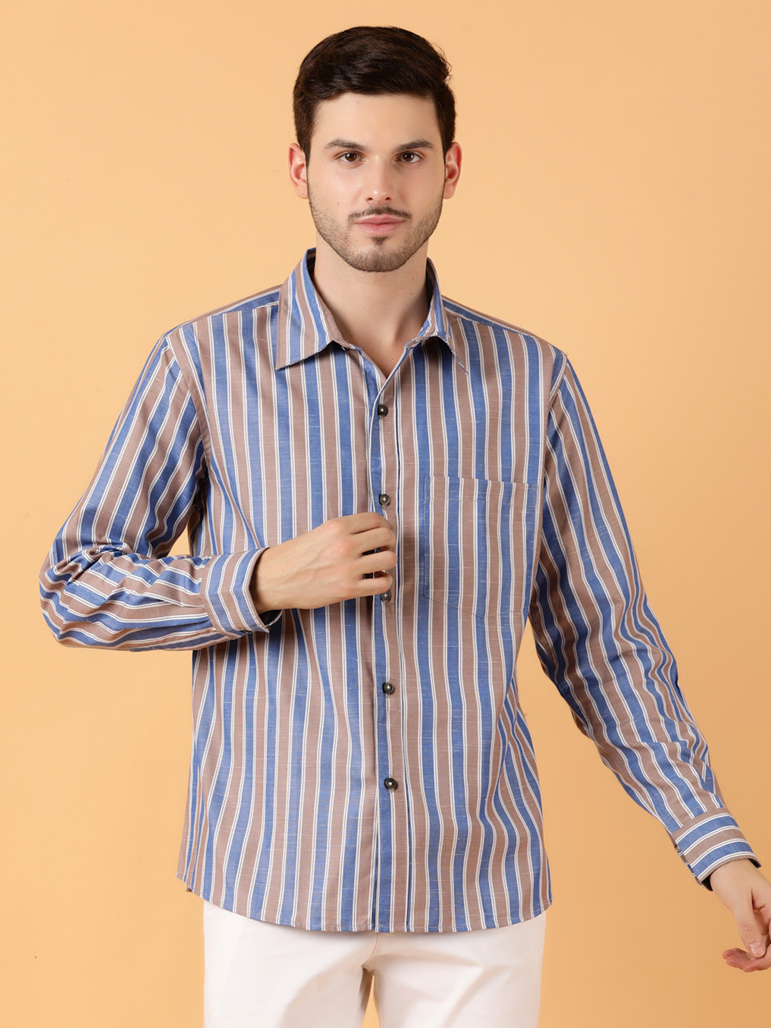 Kotty Men Relaxed Spread Collar Striped Casual Shirt