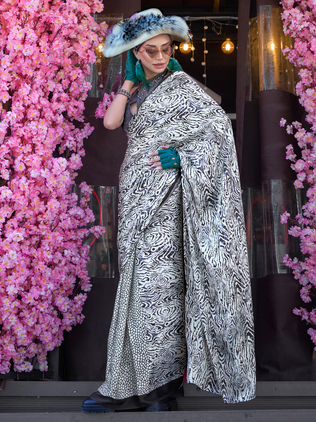 Mitera Block Ethnic Printed Daily Wear Saree with Matching Blouse