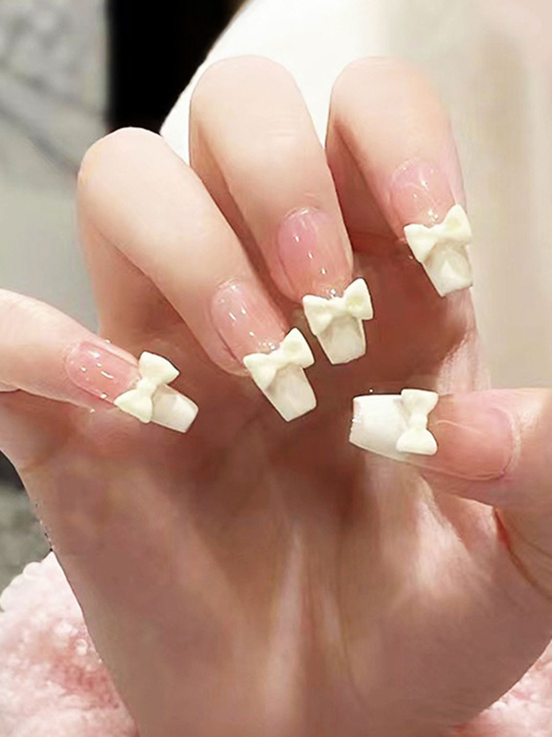 The Pink Truck Set of 24 French Tip Reusable Artificial Nails With Glue - Bow design