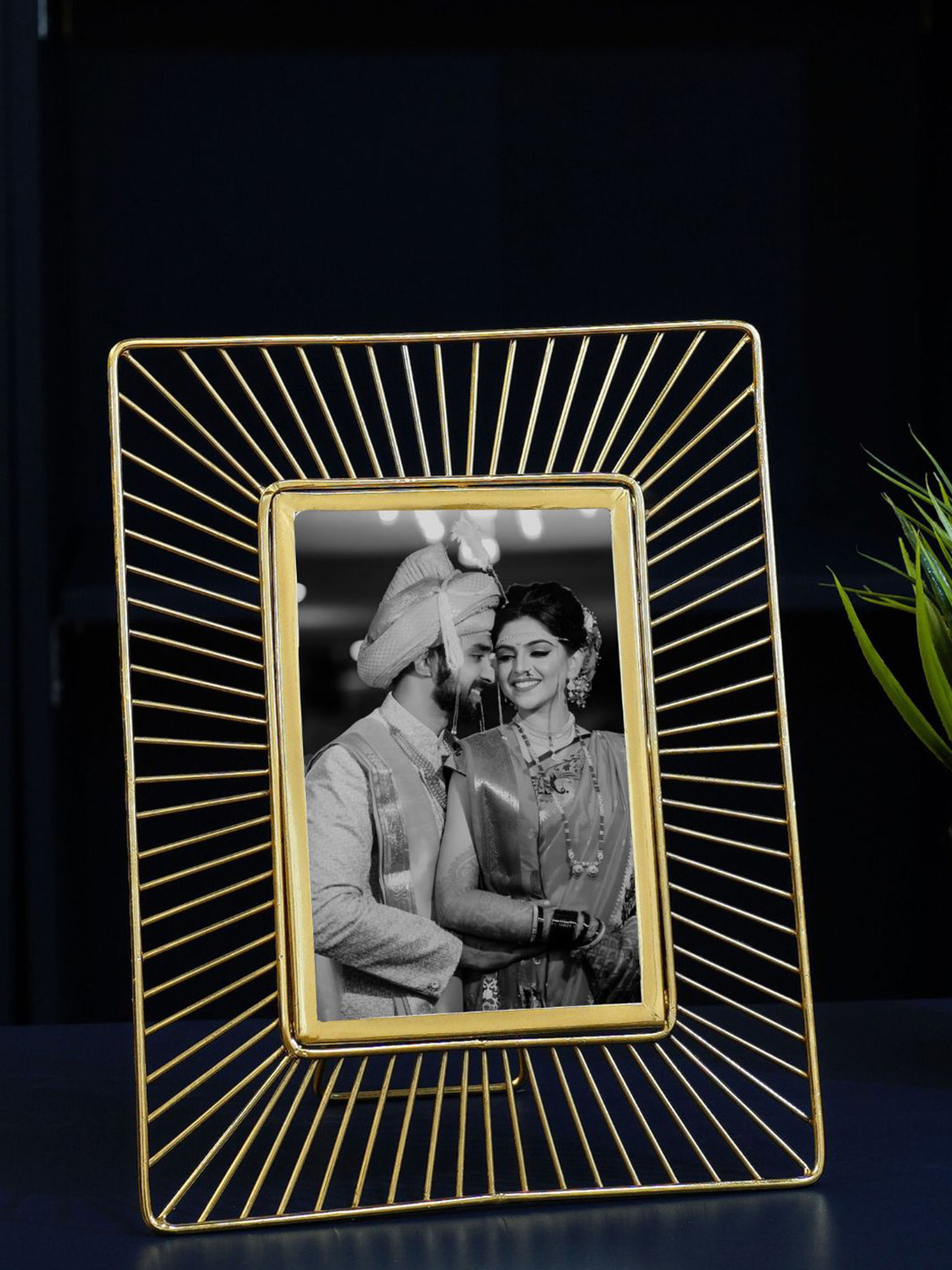 BEHOMA Golden Sun Ray Shaped Table-Top Small Photo Frame