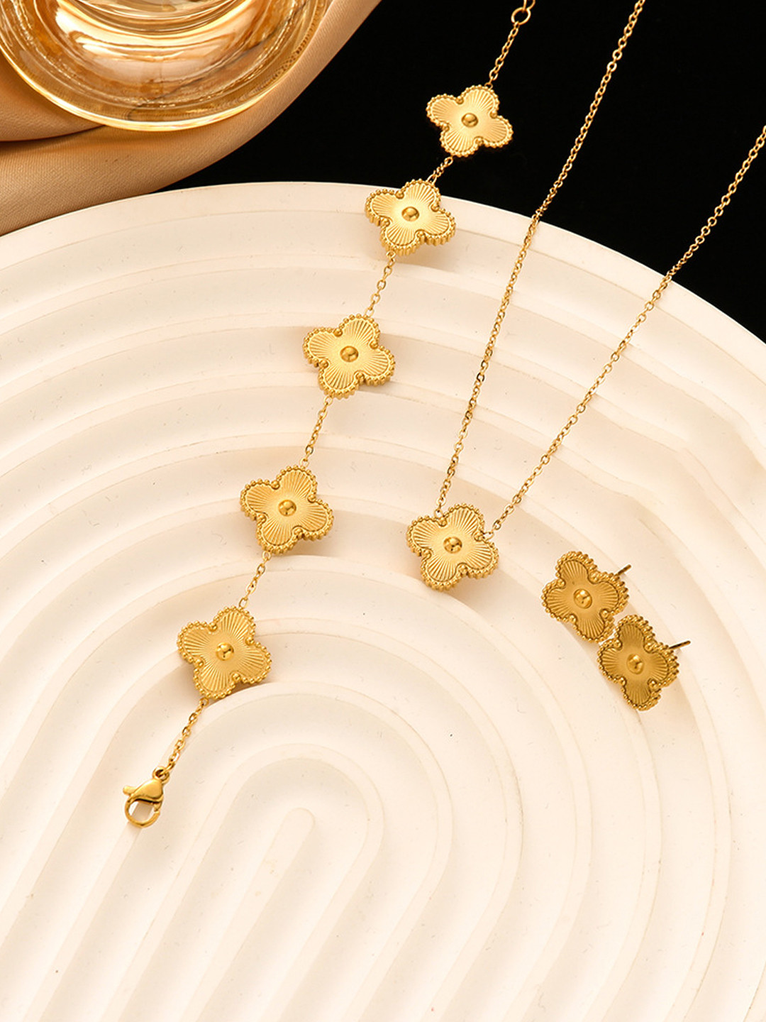 Designs & You Gold Plated Anti Tarnish Clover Jewellery Set
