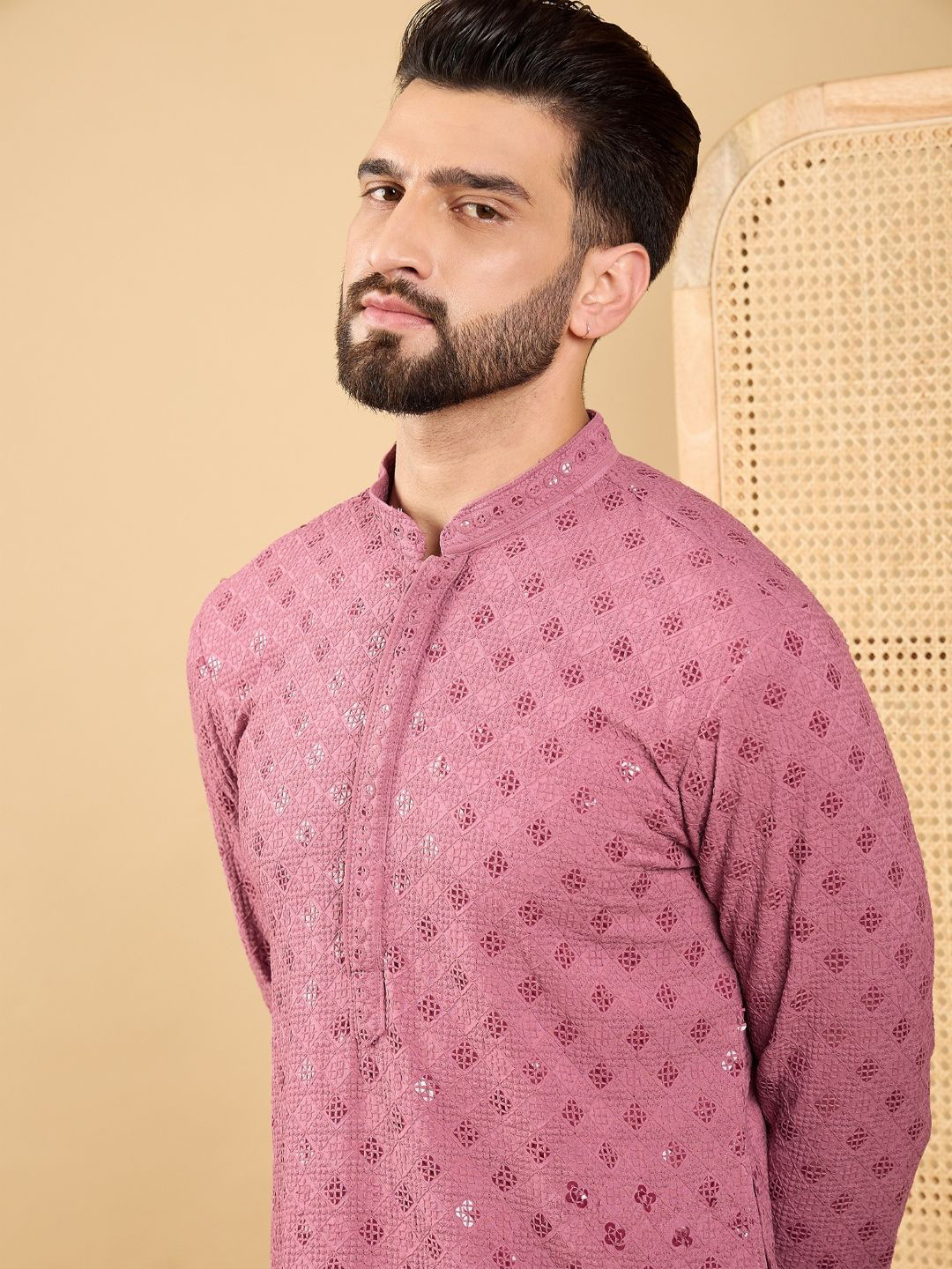 Ethnic Bay Men Embroidered Mandarin Collar Long Sleeves Chikankari Kurta