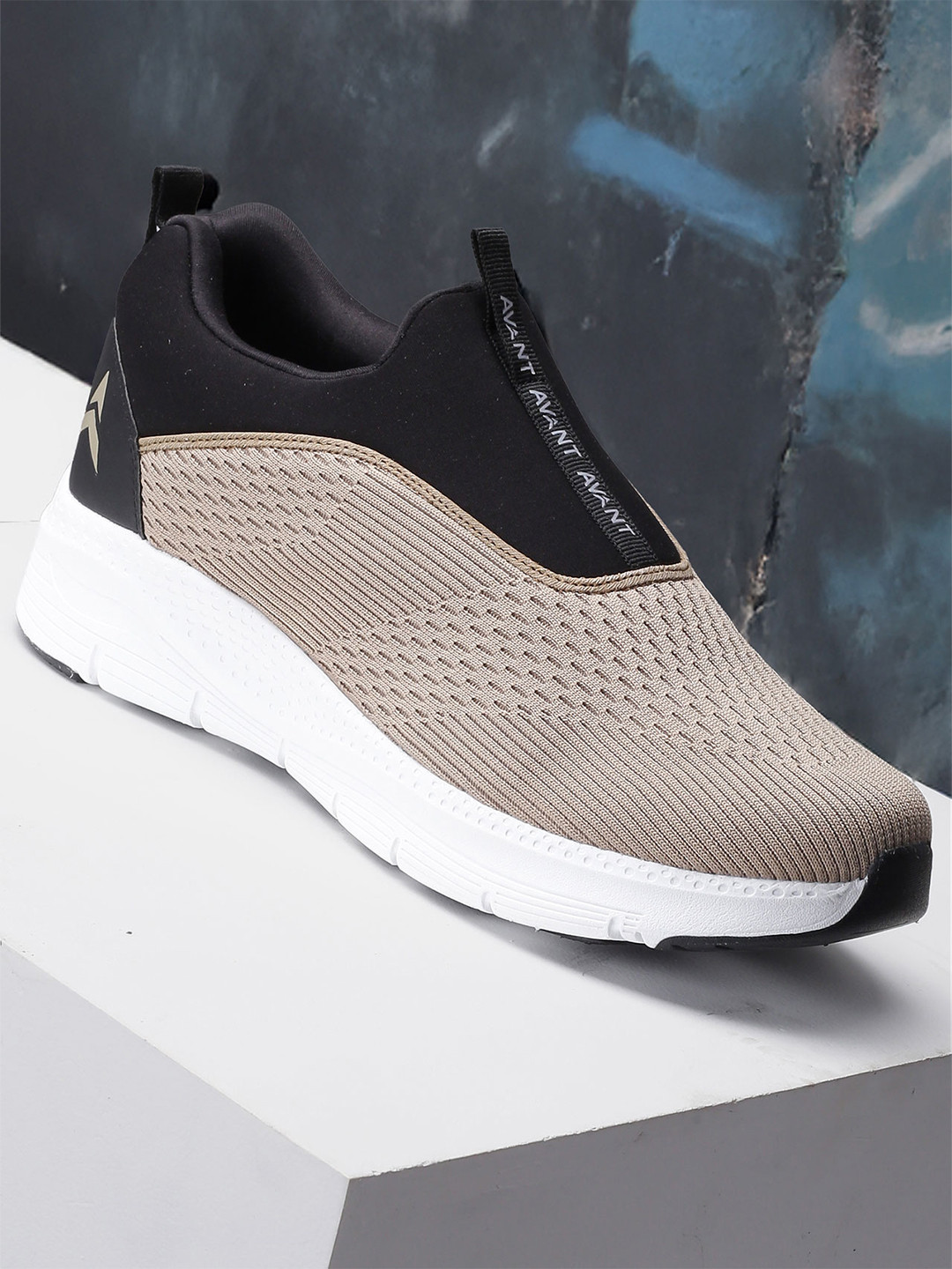 AVANT Men Sigma Slip on Walking Shoes