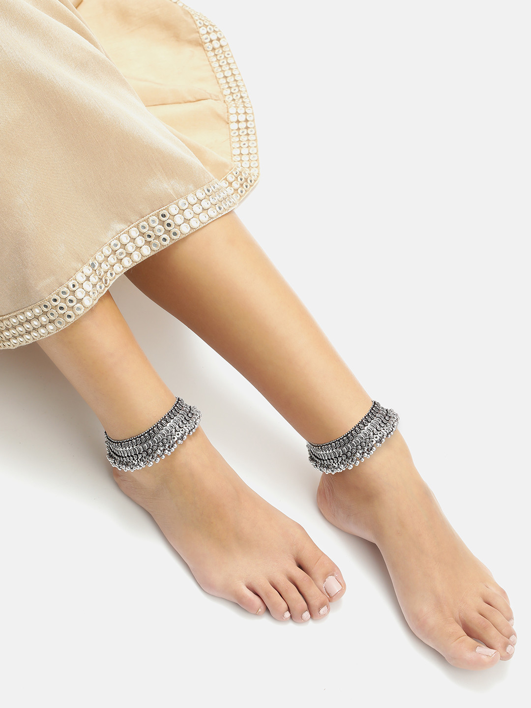 AITIHYA Pair Of 2 Silver-Plated Paazeb Anklets