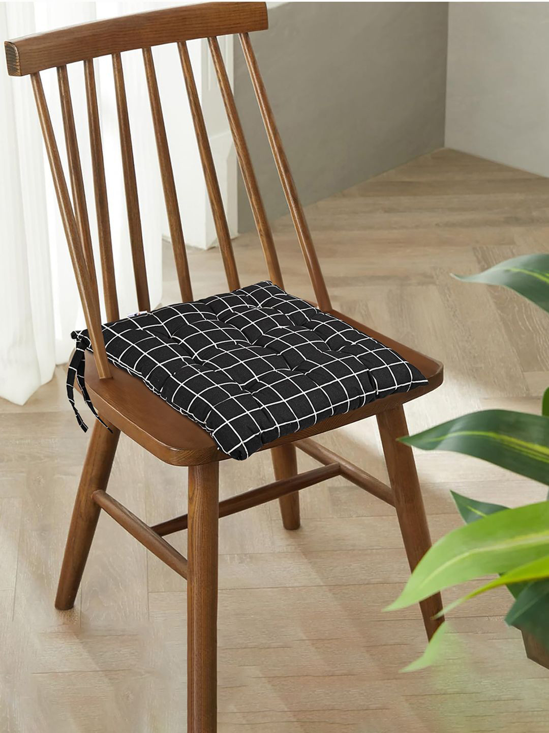 Kuber Industries Black & White Checked Chair Pads