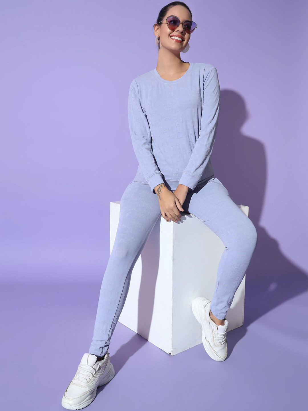 GLITO Round Neck Long Sleeves Sweatshirt With Track Pant