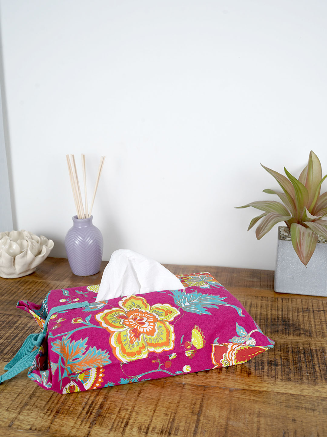 Ratan Cart Pink Floral Printed Cotton Tissue Box Cover