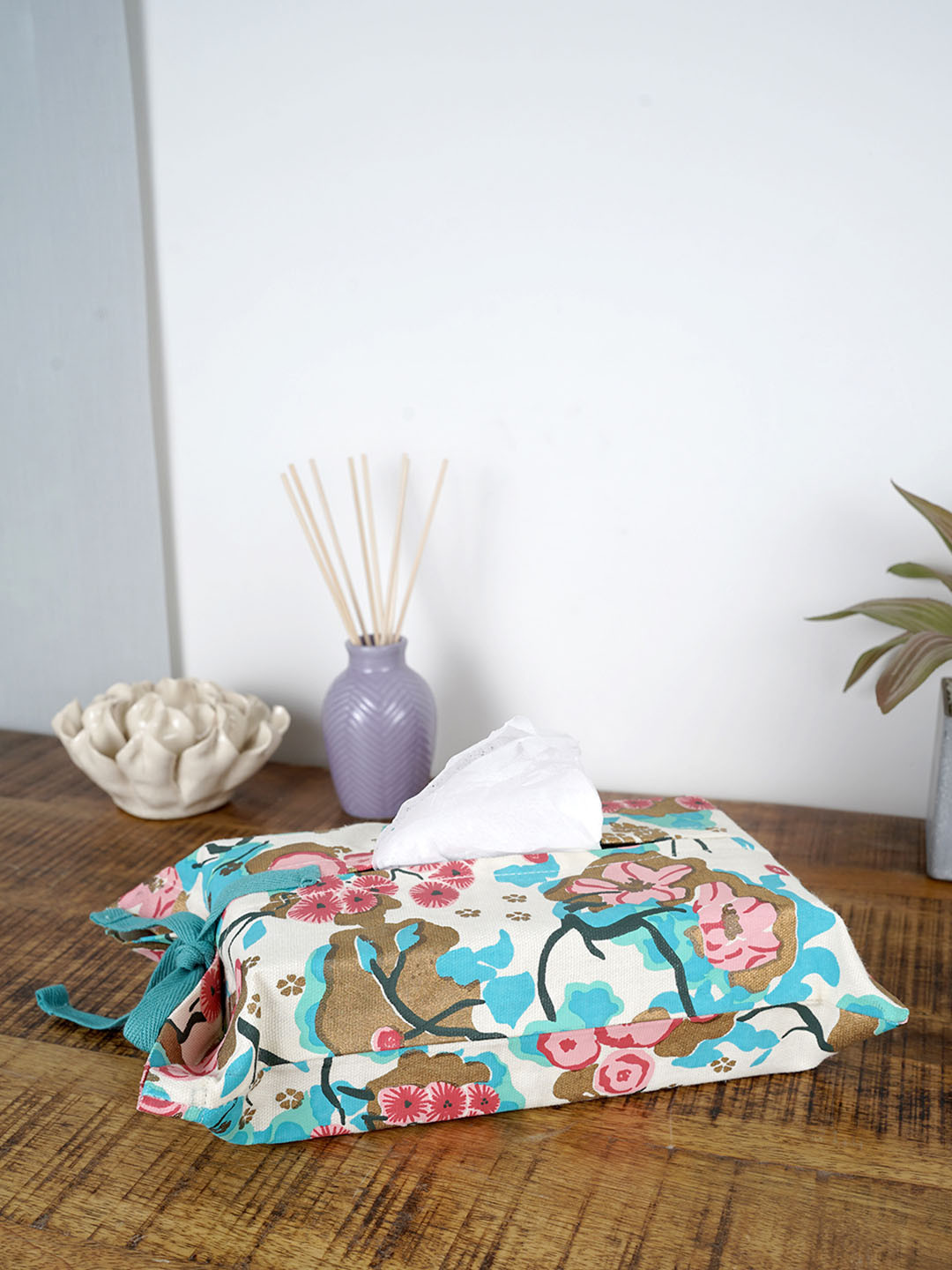 Ratan Cart White Floral Printed Cotton Tissue Box Cover