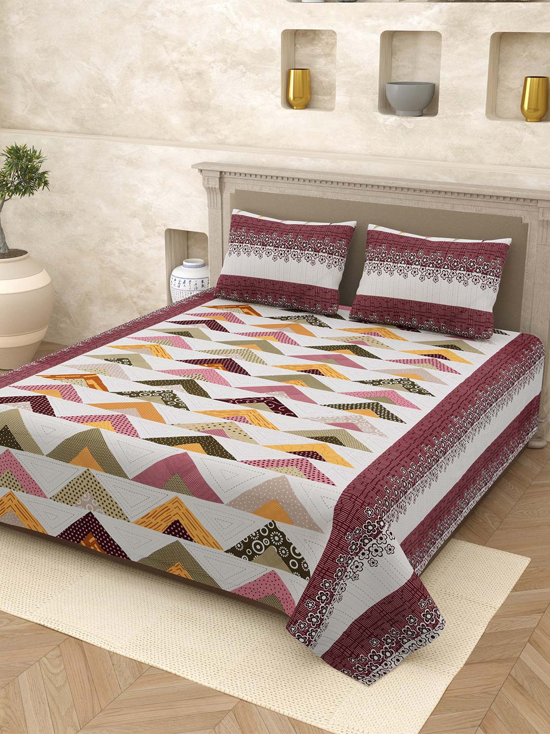 Varde White Geometric Pure Cotton 210 TC Queen Fine Bedsheet with 2 Pillow Covers-220 x 265 cm