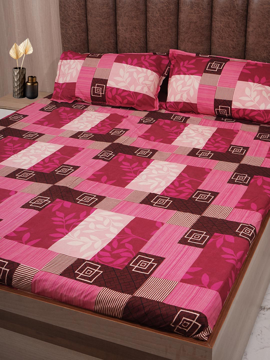 Adwitiya Fuchsia Geometric Polycotton 210 TC Queen Fine Bedsheet with 2 Pillow Covers-90 x 100 inches