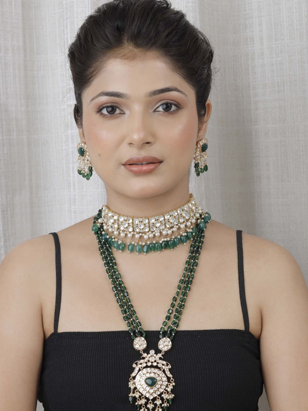 STYLE DECO Gold-Plated Onyx Studded Necklace