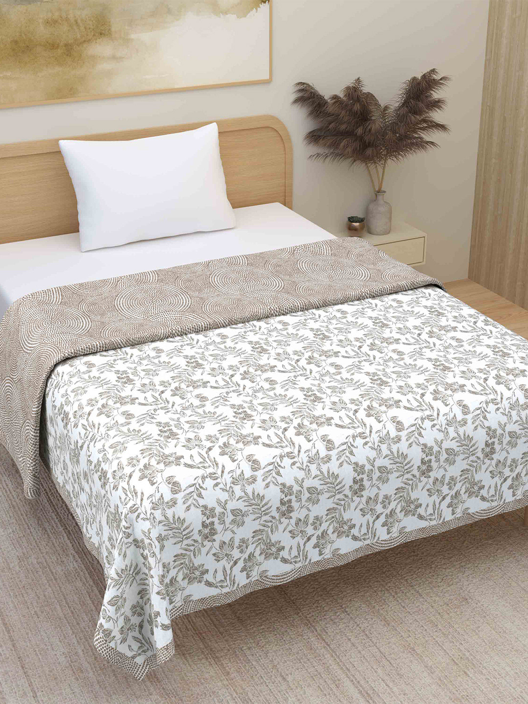 Plarsh Comfort White Floral Premium Soft 300 GSM Pure Cotton Reversible Single Bed