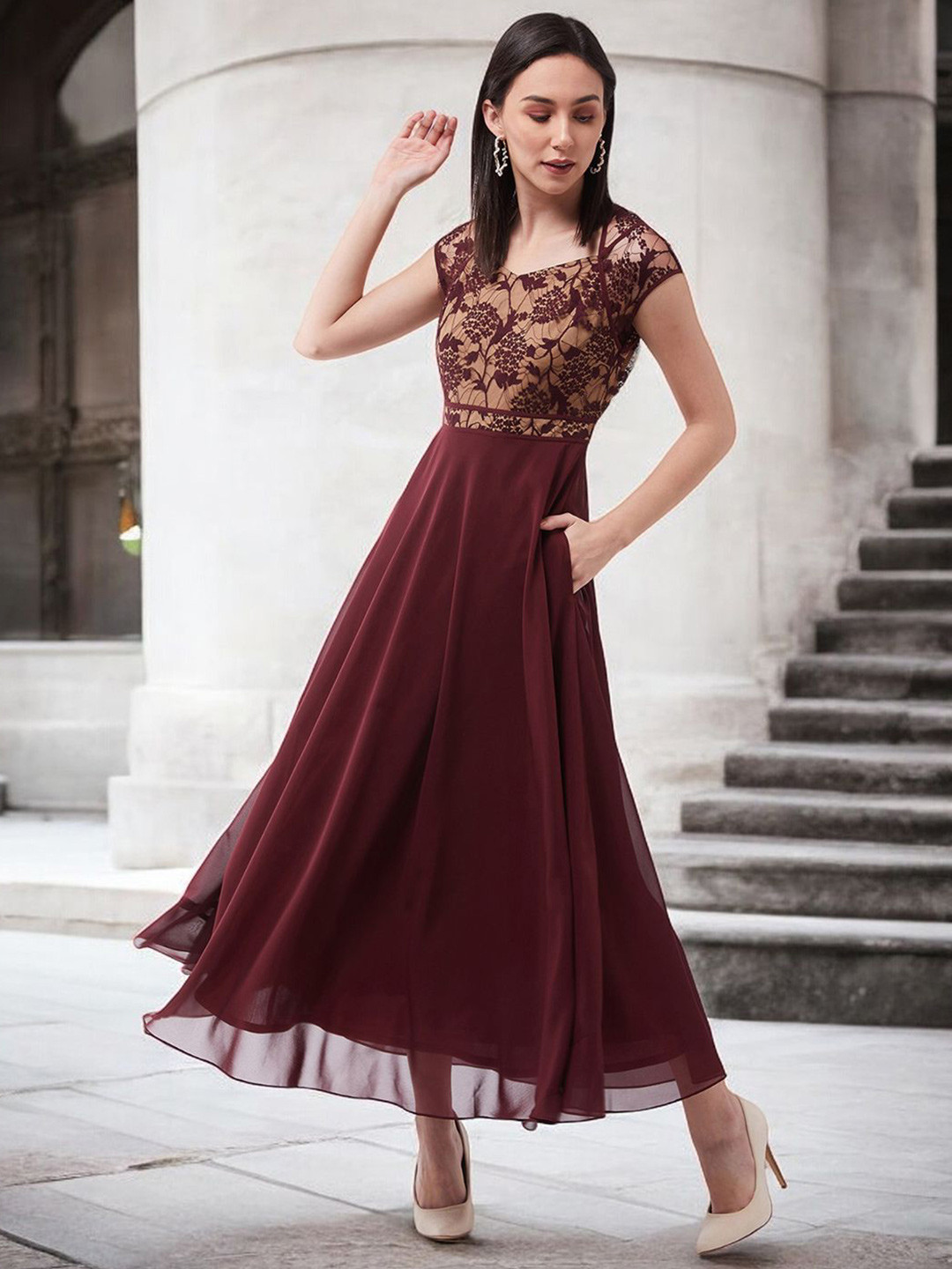 Miss Chase Women Sweetheart Neck Short Sleeves Maxi Dress