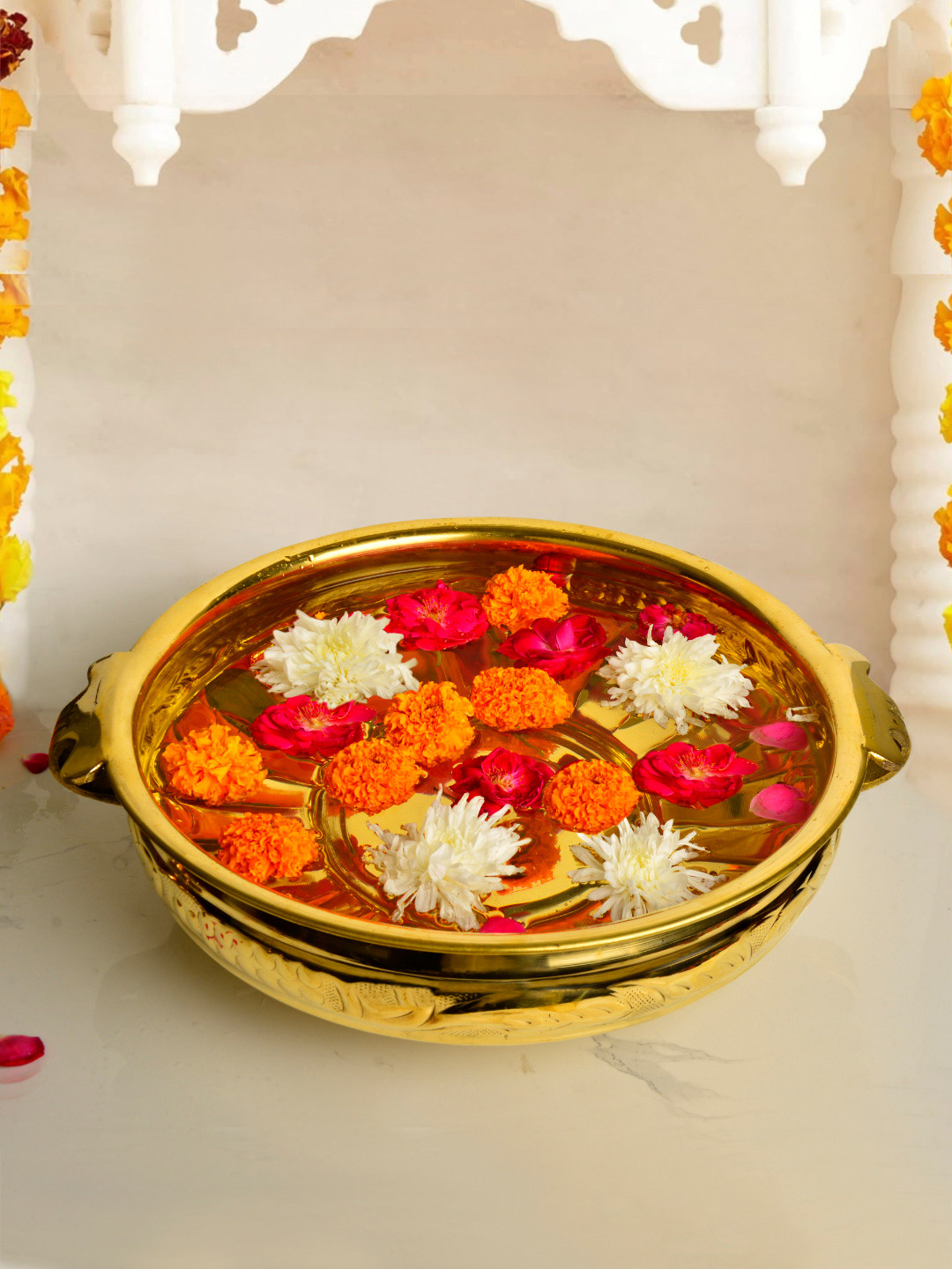 StyleMyWay Gold Toned Decorative Brass Bowl