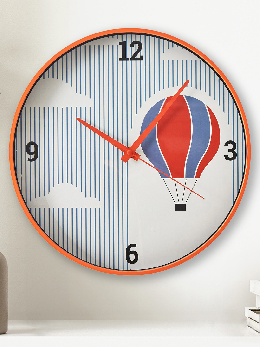 Home Centre Corsica Casablanca White Printed Glass Contemporary Round Shaped Wall Clock