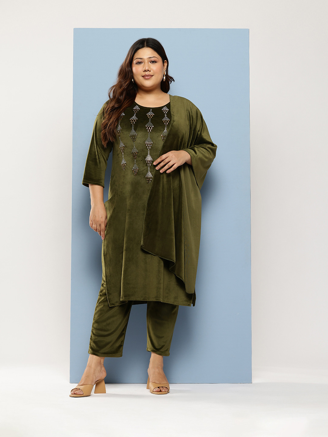 Aarika Plus Size Yoke Design Embellished Pure Cotton Kurta with Trousers & Dupatta