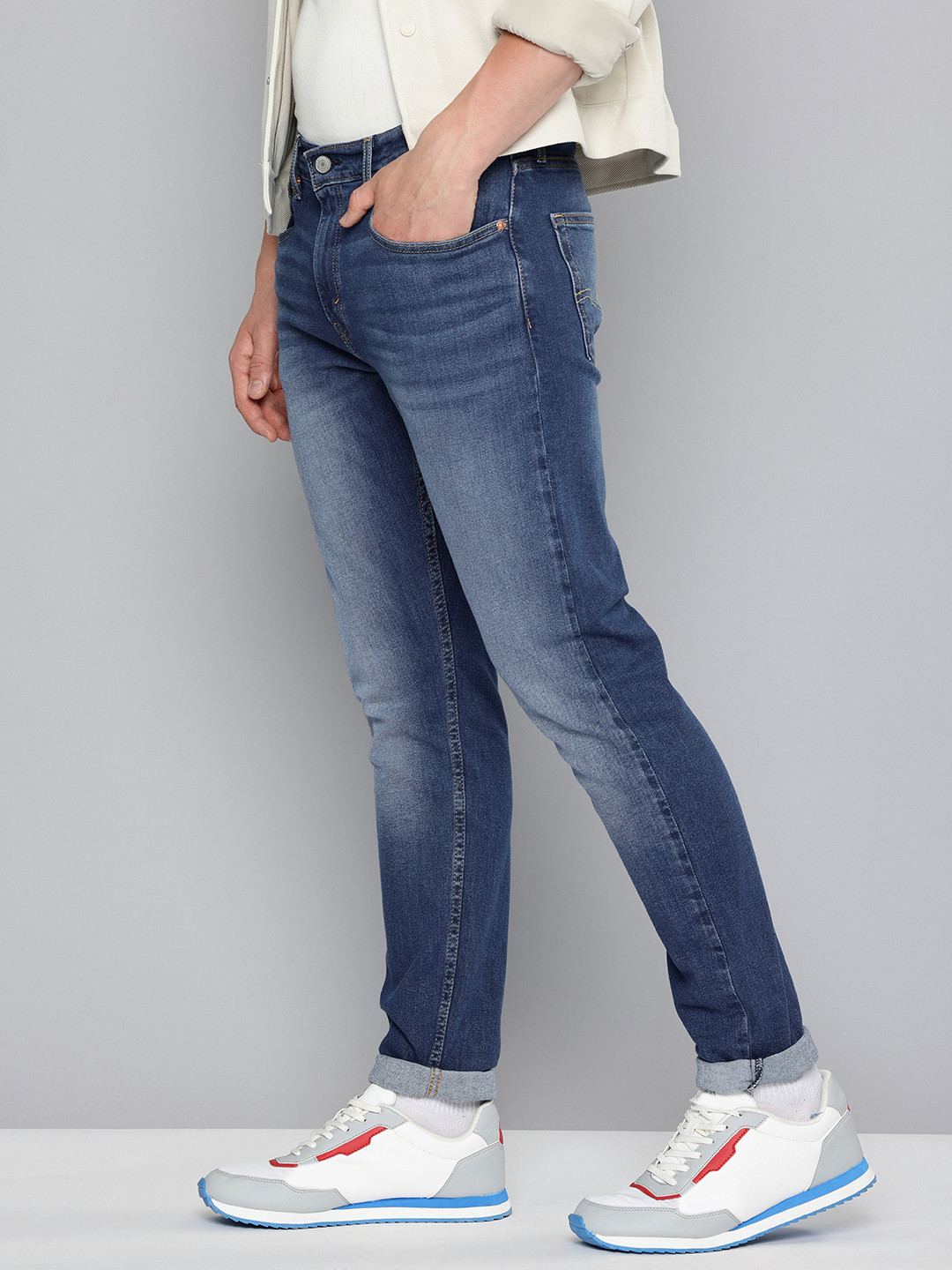 Levis Men 512 Slim Tapered Fit Light Fade Stretchable Jeans