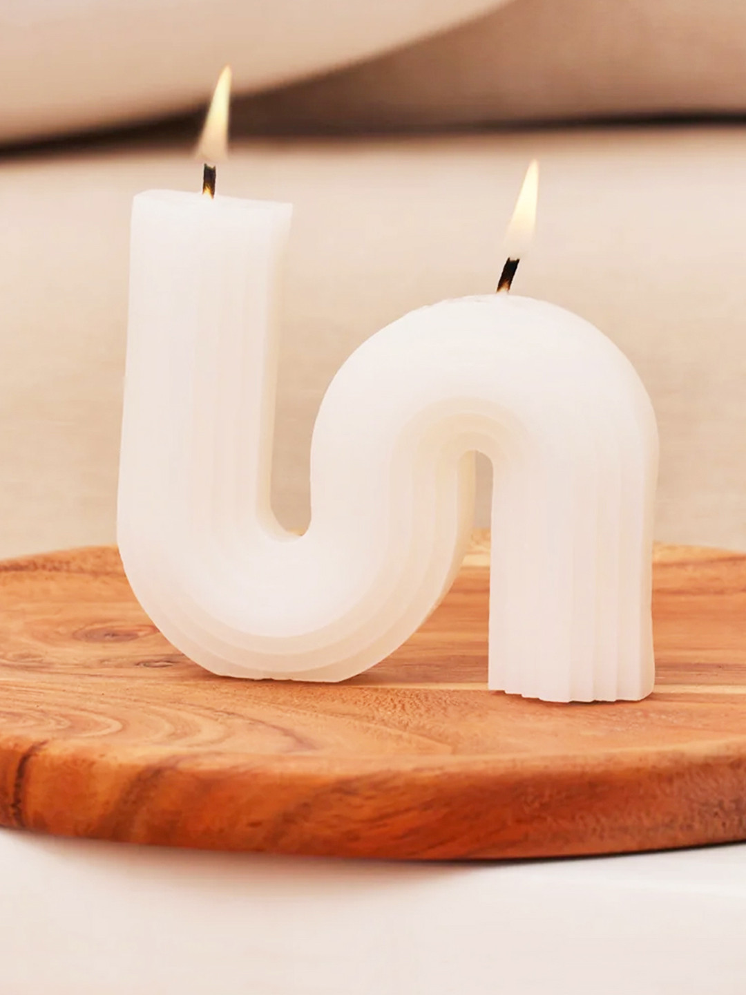 TIED RIBBONS Diwali Festive Scented 2 Wick Wind Chime Solid Geometric Pillar Candles