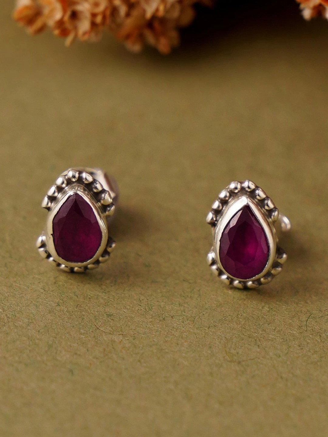 Arte Jewels Sterling Silver Garnet Studded Contemporary Studs