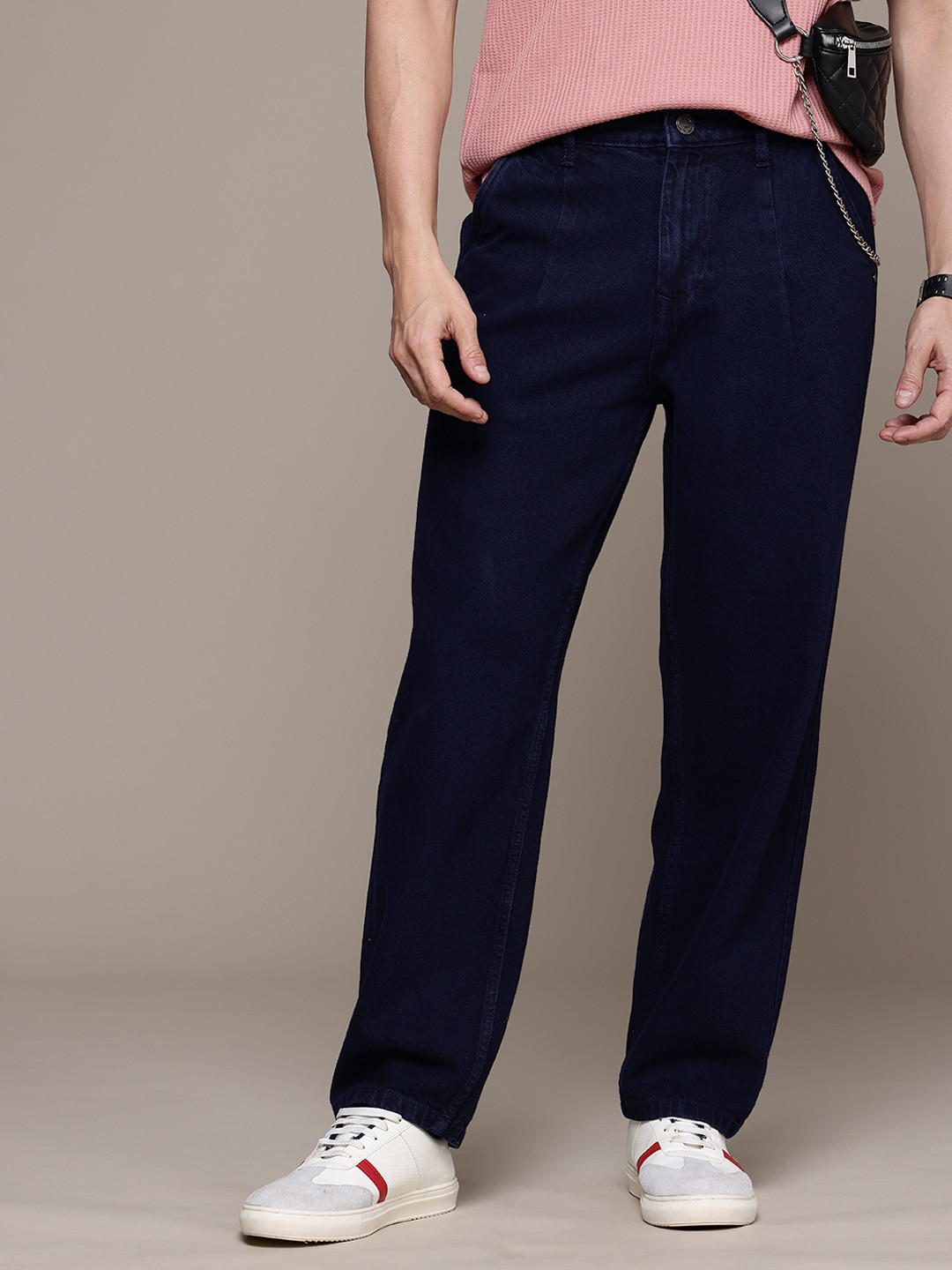 WROGN Men  Cotton Loose Pleated Jeans