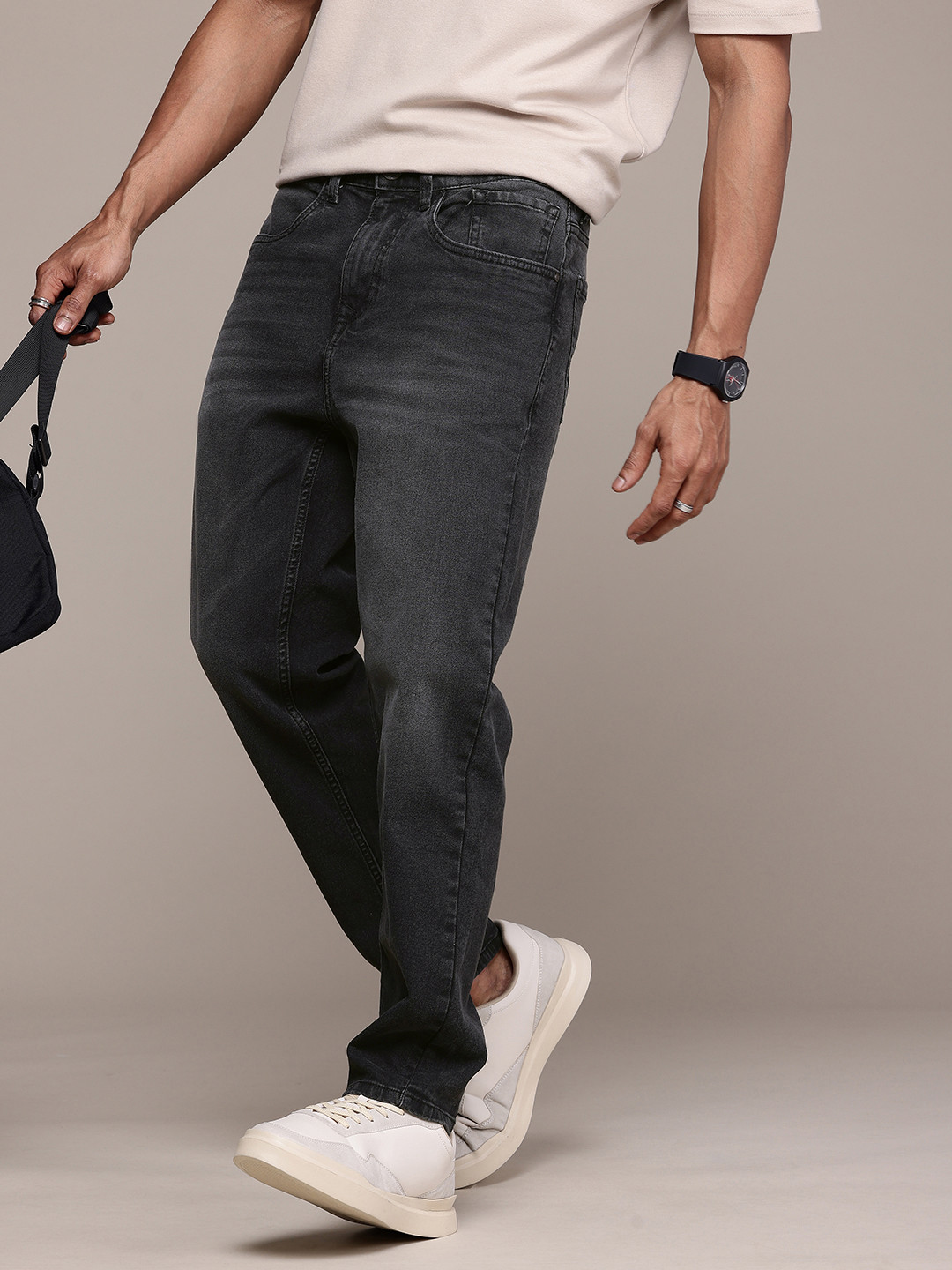 WROGN Men Slim Ankle Fit Light Fade Stretchable Jeans