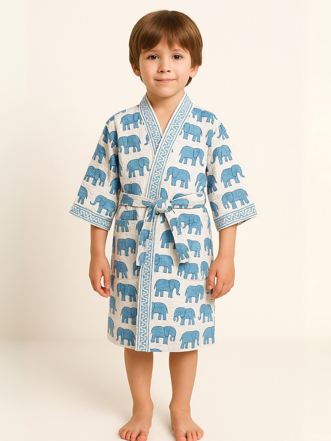 LIVING ROOTS Kids White & Blue Printed Bath Robe