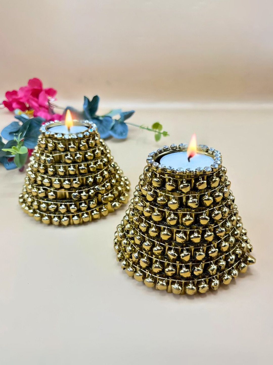 THE HOME CO. Gold-Toned Set of 2 Candle Holder