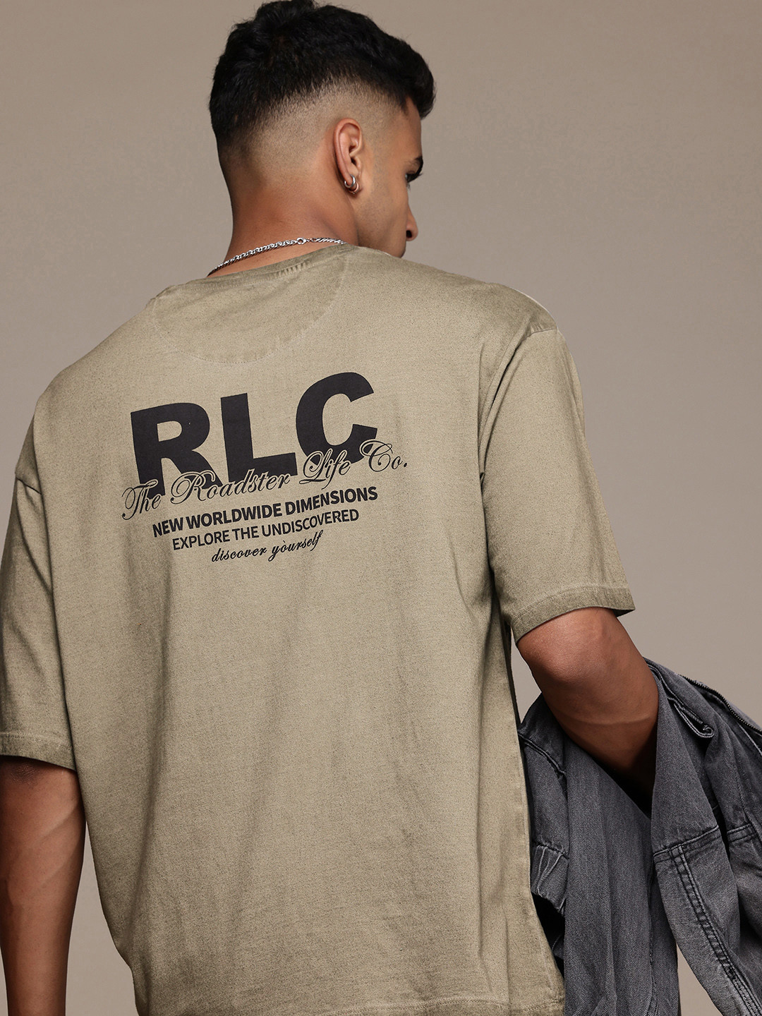 The Roadster Lifestyle Co. Printed Oversized Pure Cotton T-shirt with Washed Effect