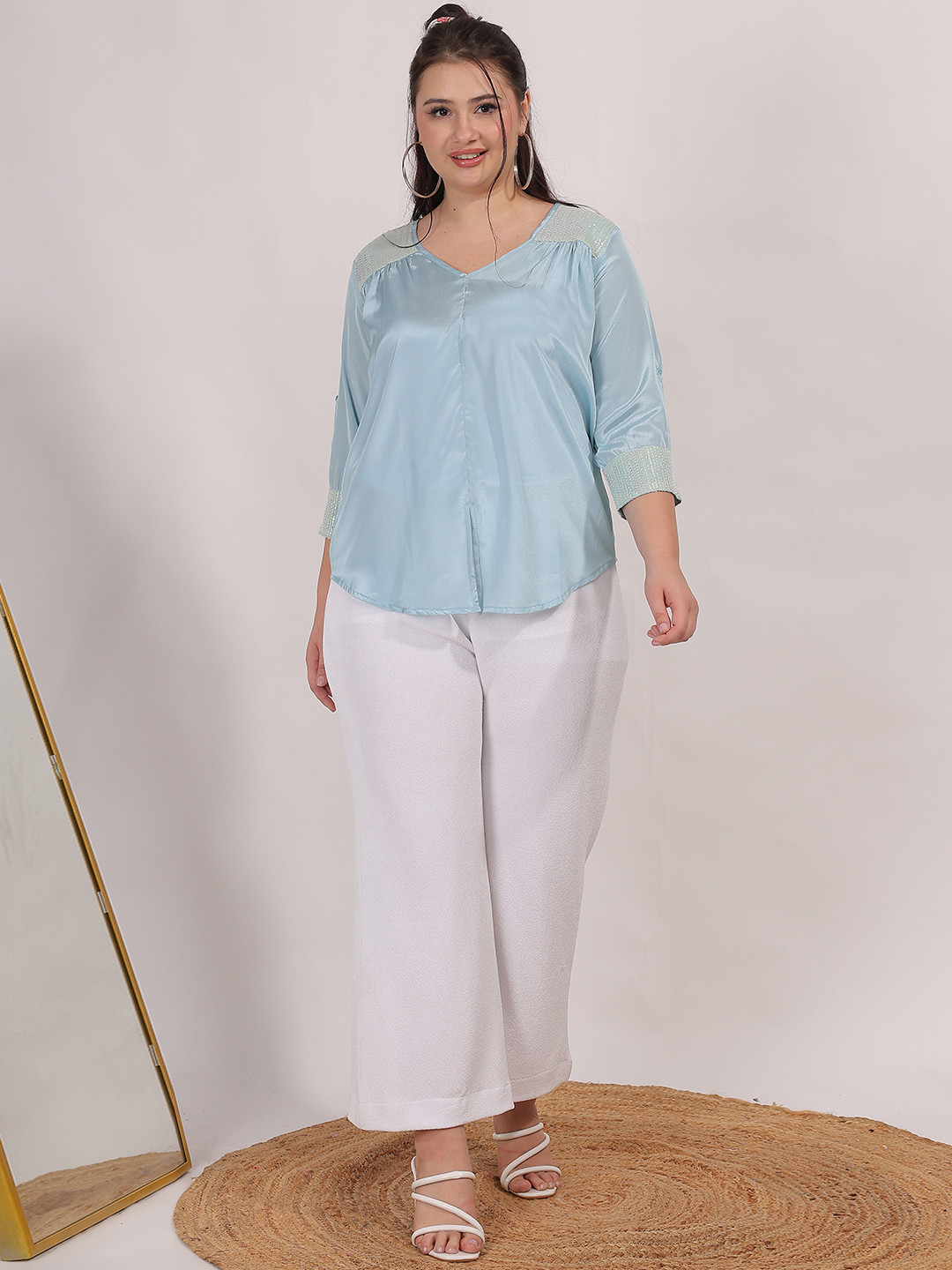 Qurvii+ Plus Size Sequined Crepe Top