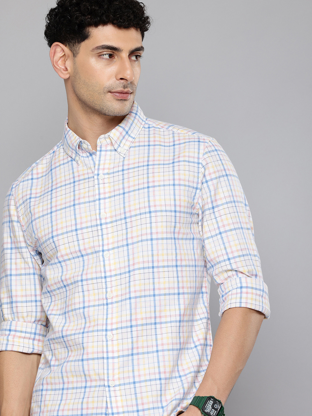 Levis Button-Down Collar Checked Slim Fit Casual Shirt