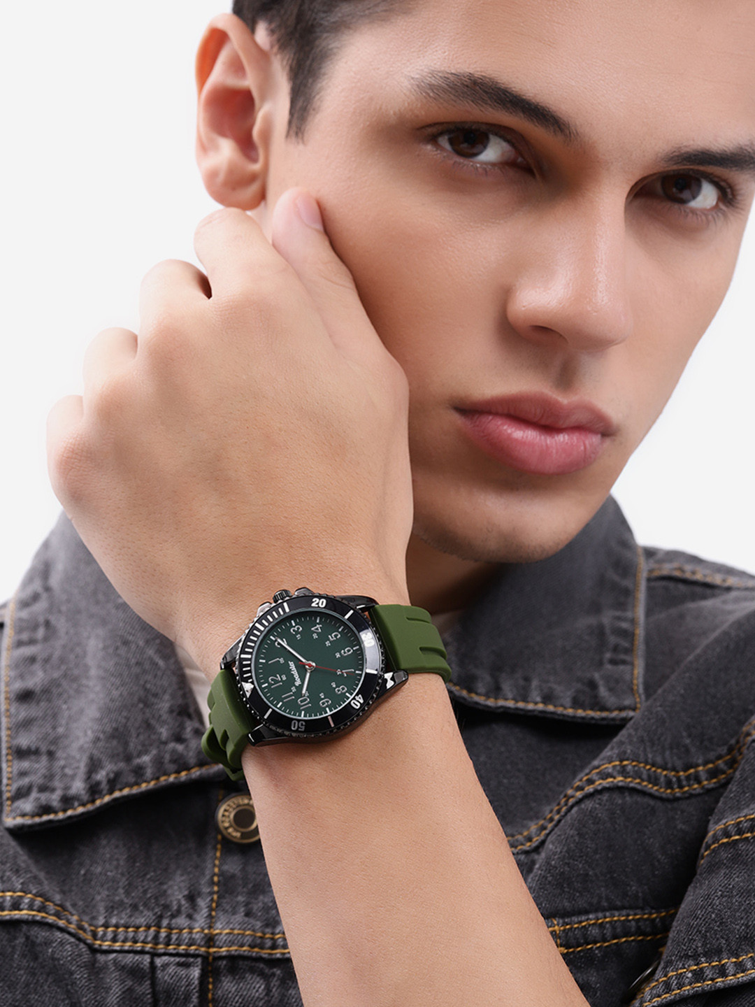 Roadster Men Textured Straps Analogue Watch UT-A8668G