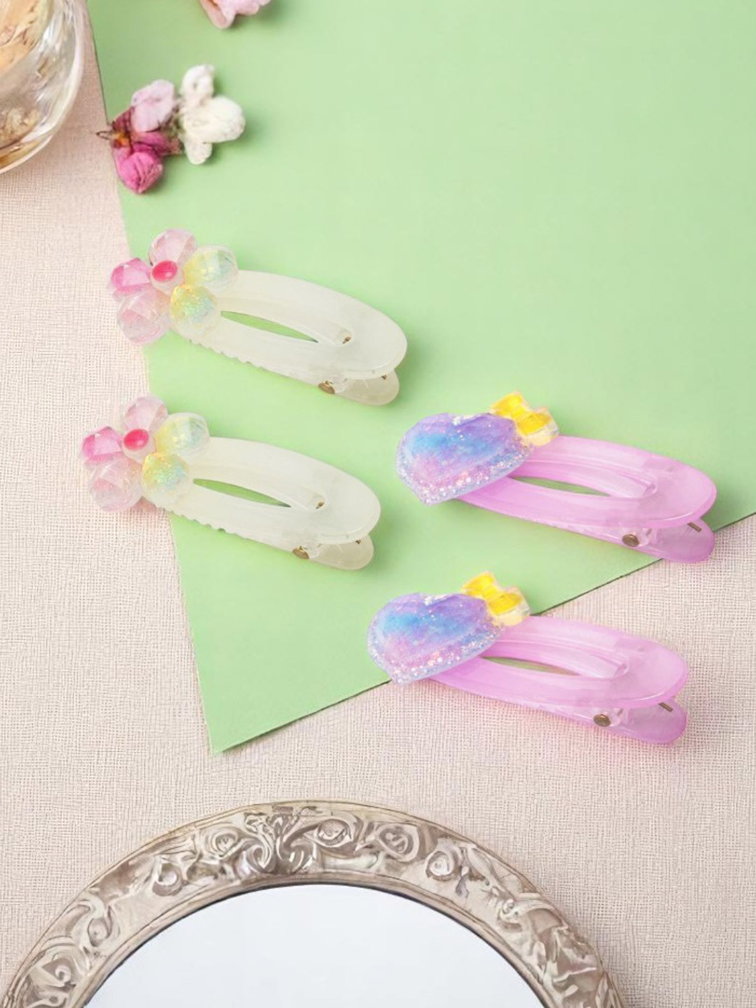 Radhu & Kabby Girls Set of 4 Tic Tac Hair Clip