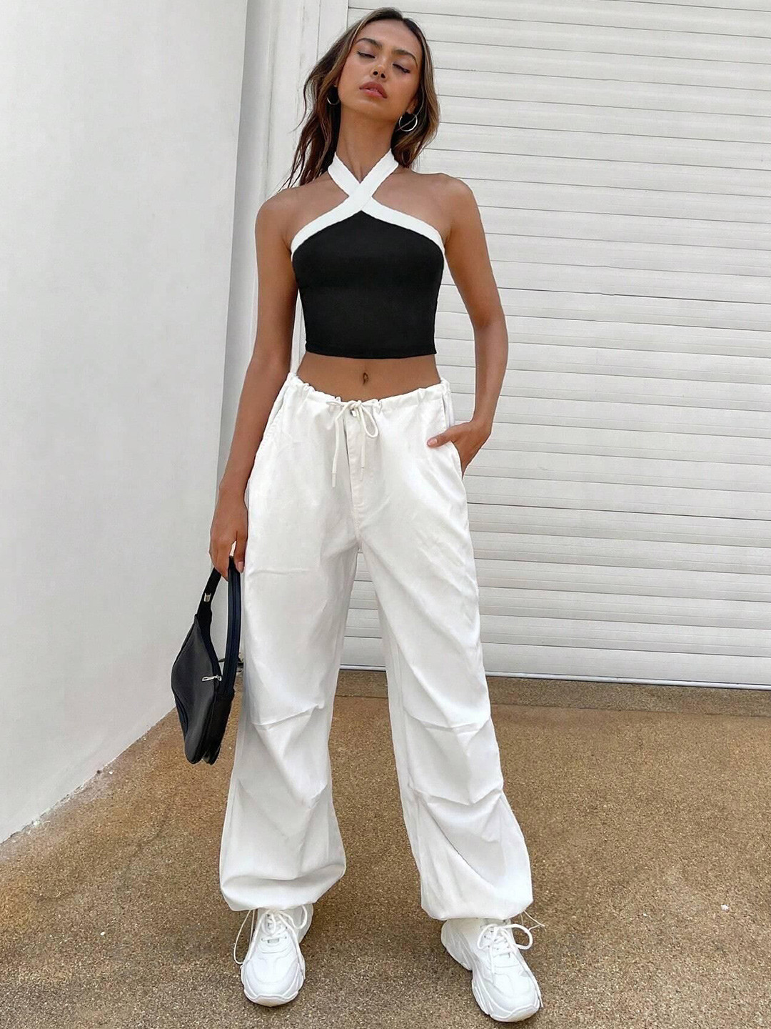 ZYNG Women Halter Neck Crop Top