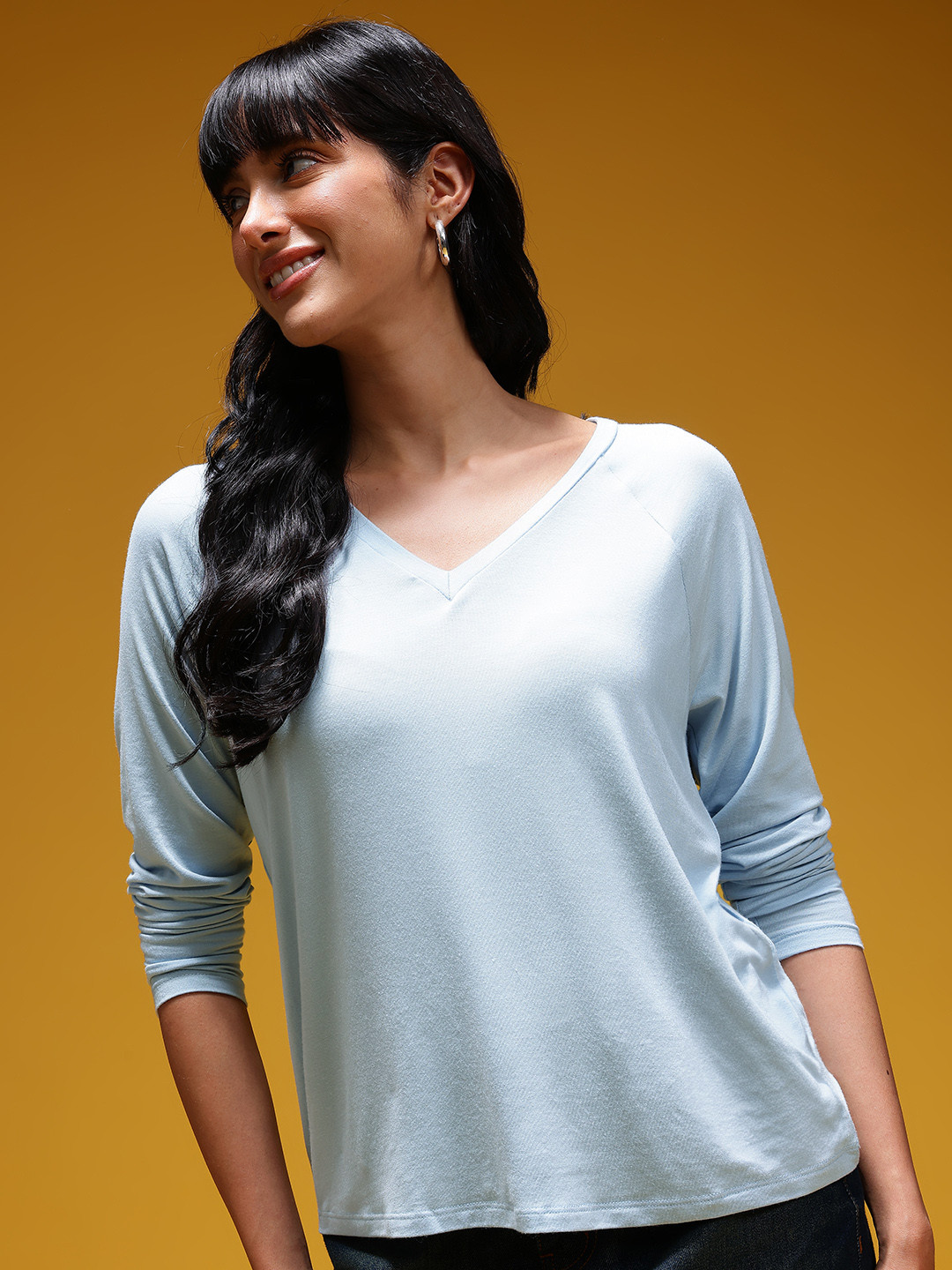 HERE&NOW Raglan Sleeve V-Neck Top