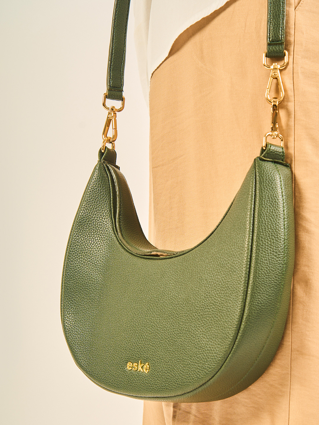 eske Women Green Solid Crescent Shape Gold Chain Strap Dual Carry Option Leather Hobo Bag