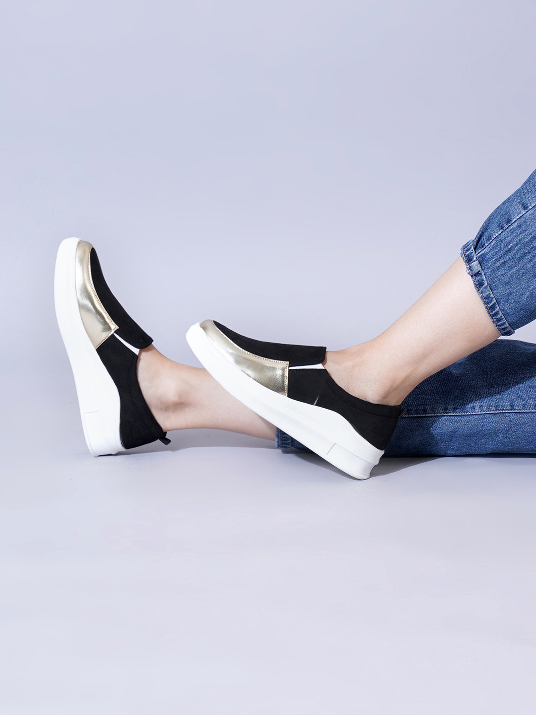 PLANET WALK Women Colourblocked Round Toe Slip-On Sneakers