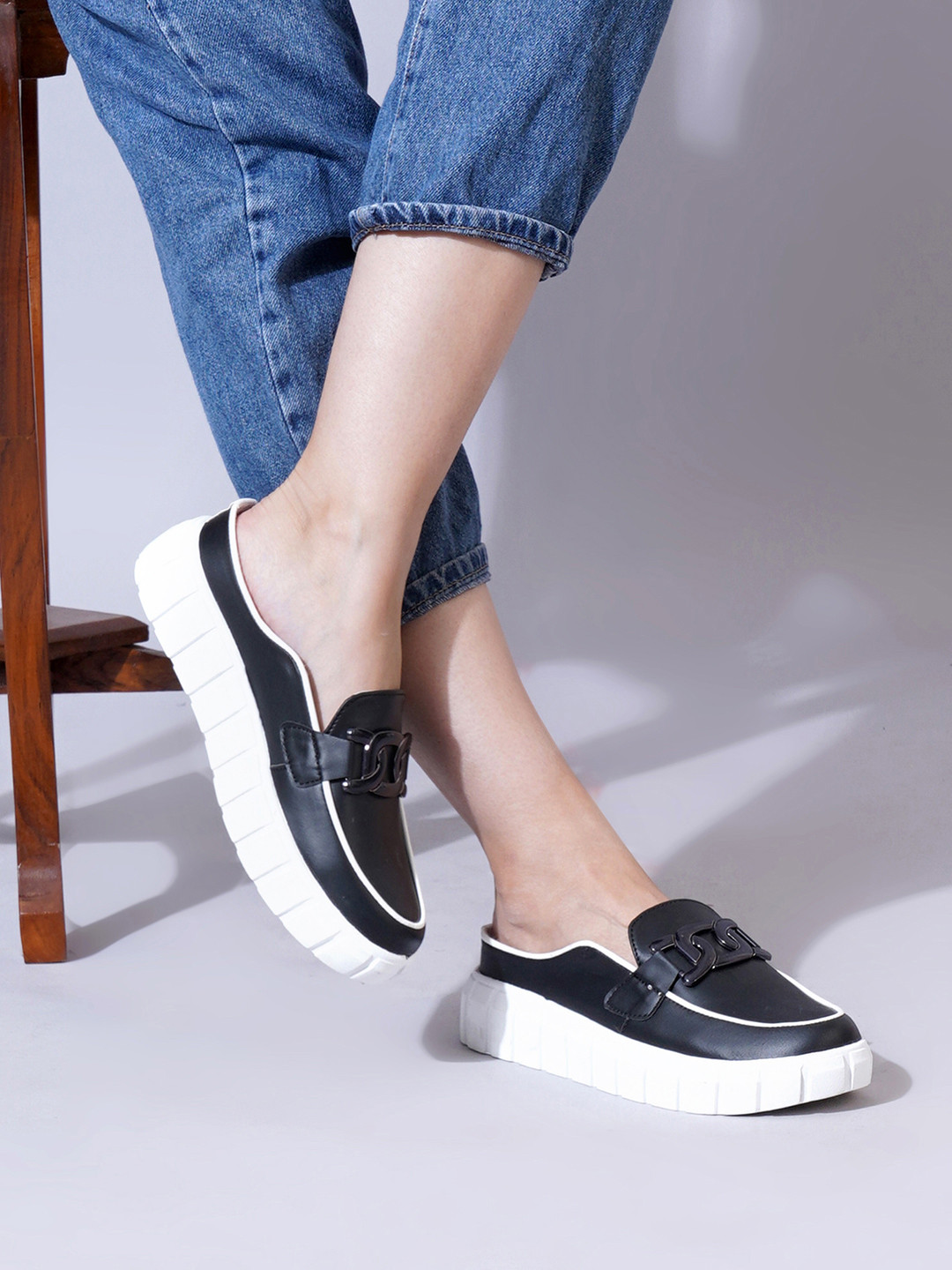 PLANET WALK Women Colourblocked Casual Slip-On Mules