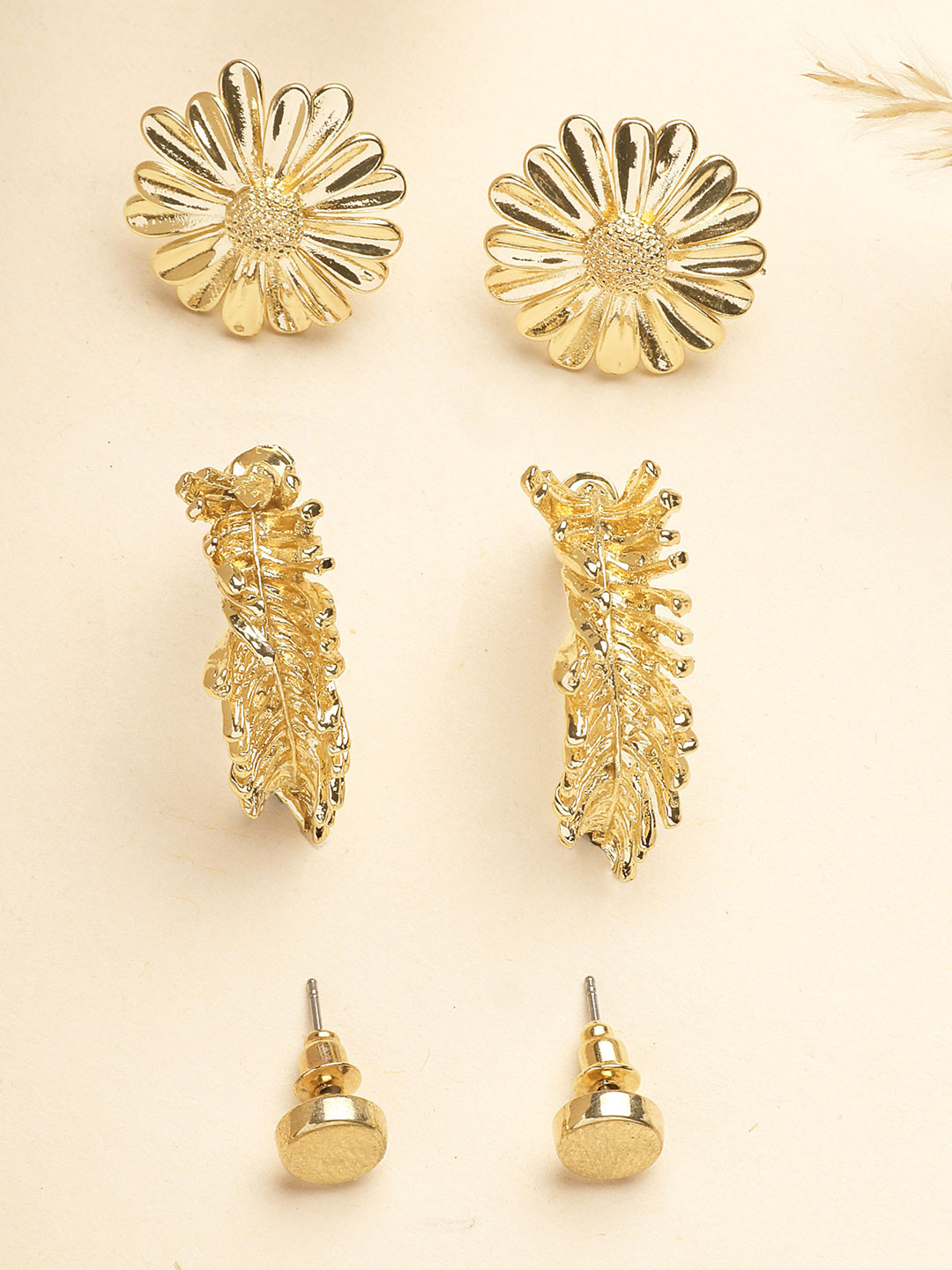 Bohey by KARATCART Set O 3 Gold Plated Contemporary Studs