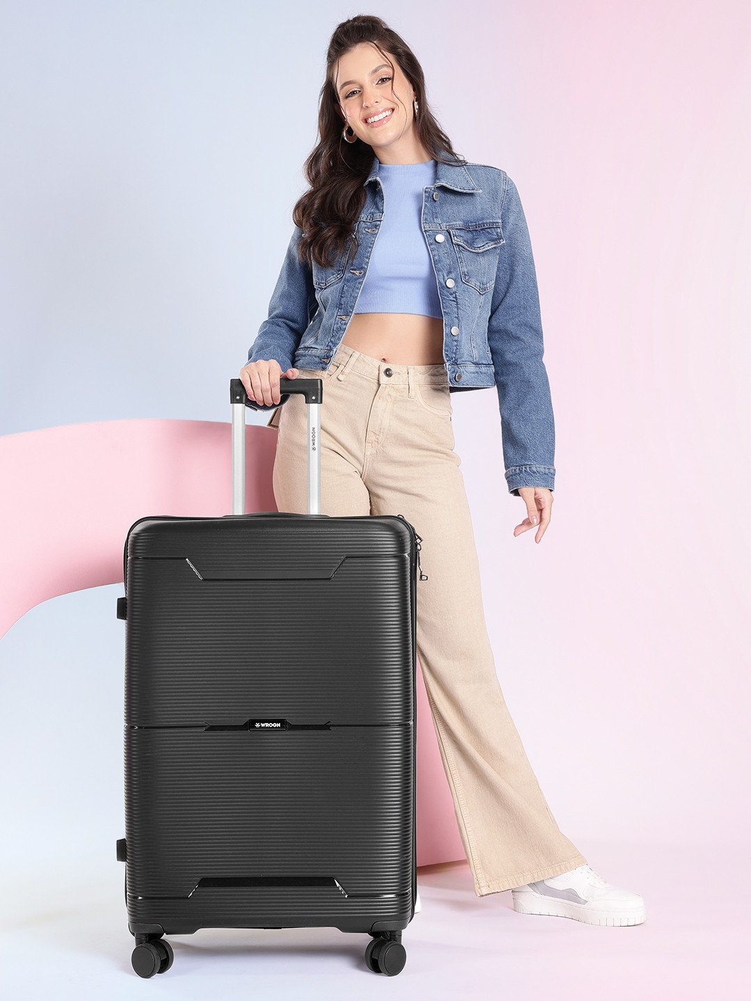 WROGN Textured 360 Degree Rotation Hard-Sided Large-Sized Trolley Bag 118L