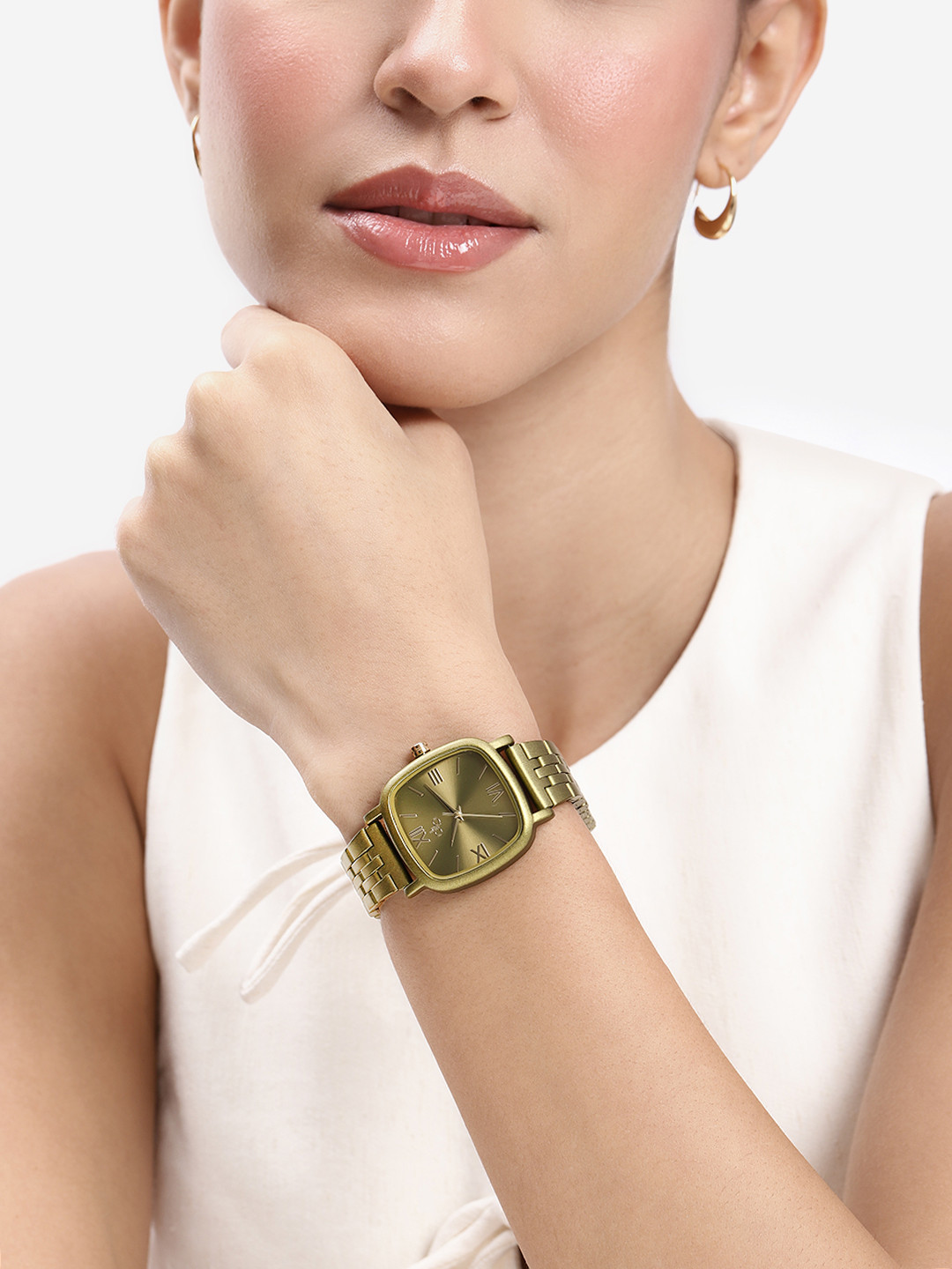 DressBerry Women Bracelet Style Straps Analogue Watch UT-A8649-GLD-DB