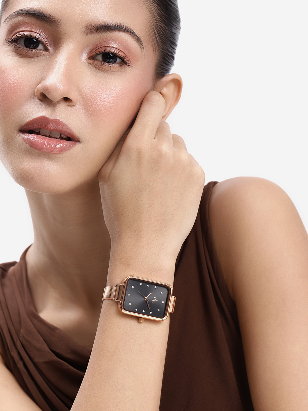 DressBerry Women Embellished Dial Analogue Watch UT-A8634-BLK-DB