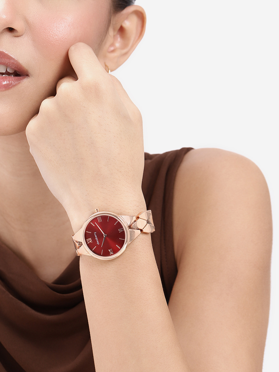 DressBerry Women Bracelet Style Straps Analogue Watch UT-A8622-BRN-DB