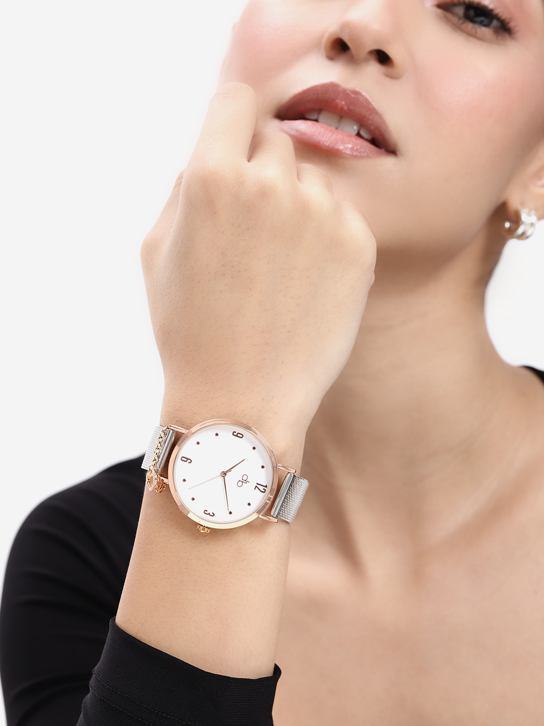 DressBerry Women Bracelet Style Straps Analogue Watch UT-A8631-WHT-DB